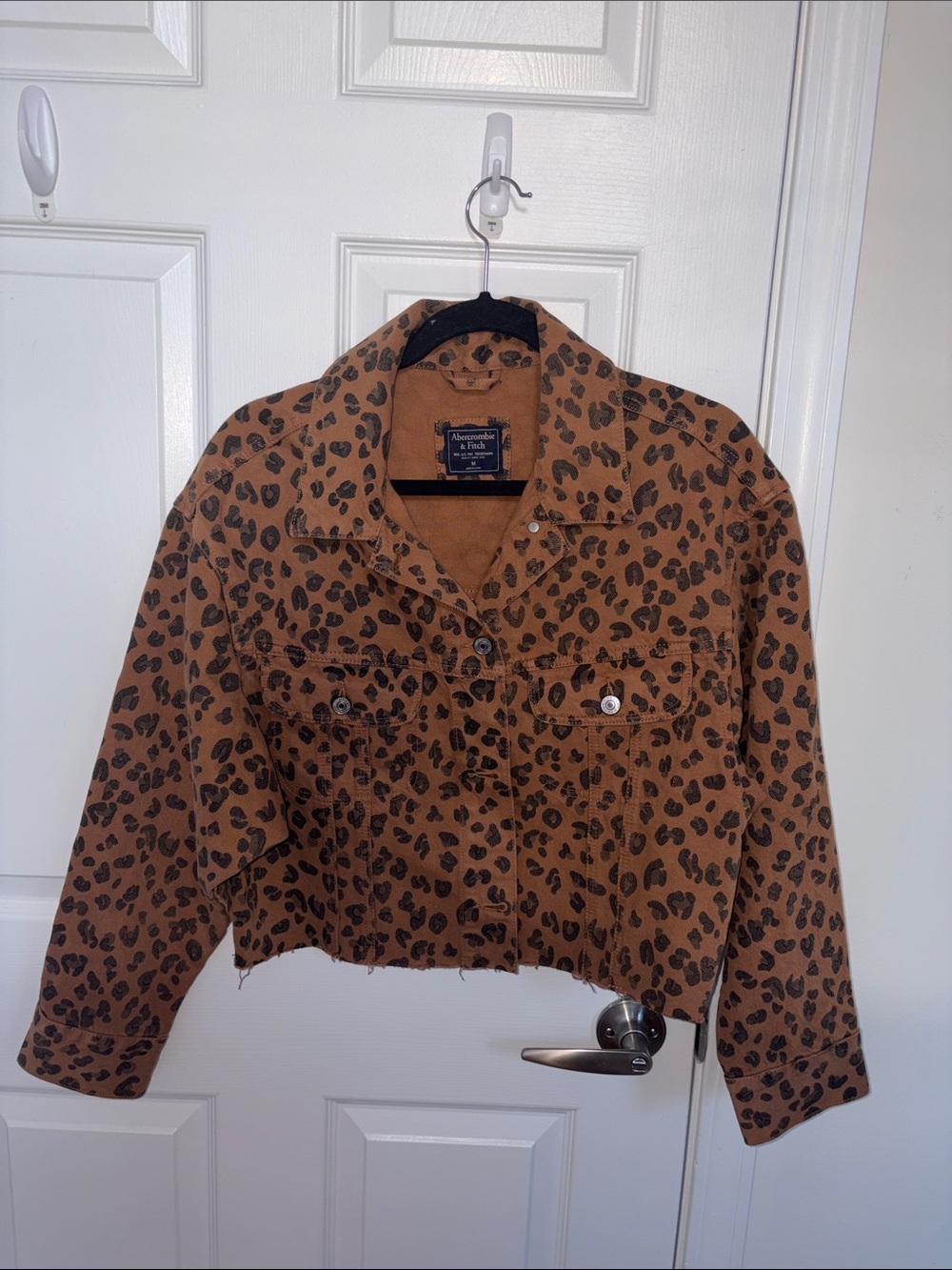 Abercrombie & Fitch Leopard Print Cropped Jean Jacket - Tan & Black